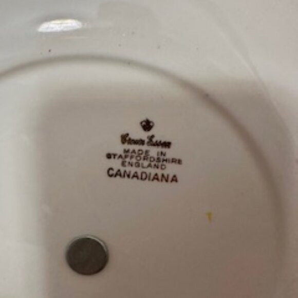 Crown Essex Canadiana 2-Tiered Tray Vintage Staffordshire England Cake Stand Des - Picture 4 of 4